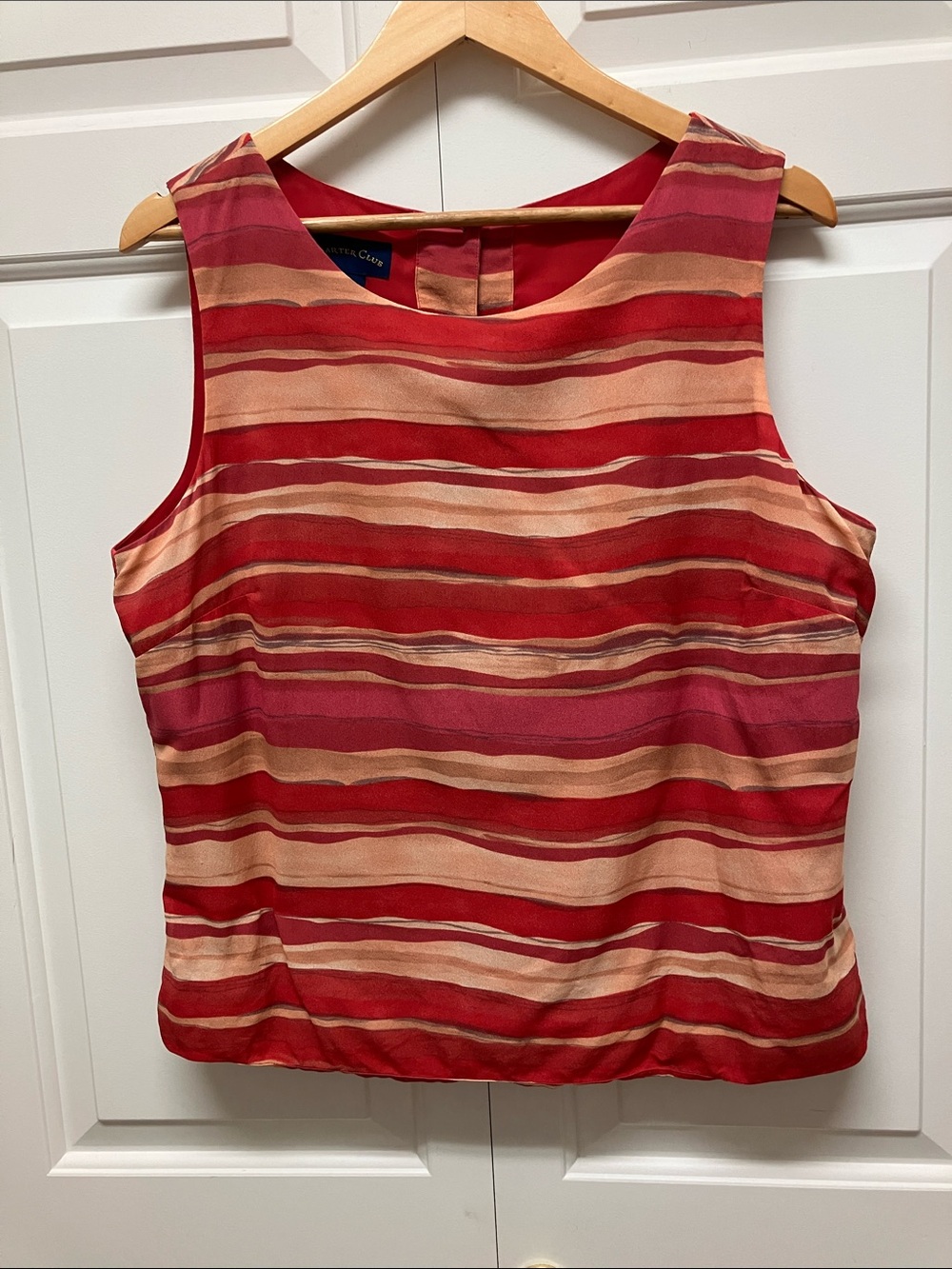 Charter Club silk tank top, scoop neck, rear buttons, wavy stripes, red 14